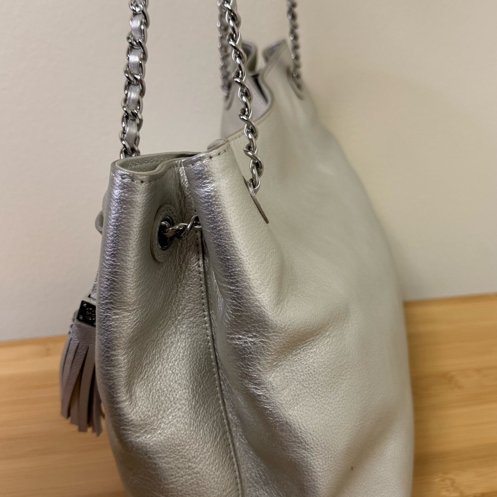 Tory Burch Thea Chain Shoulder Tote Bag Silver Leather, *New With Defects - Picture 5 of 16